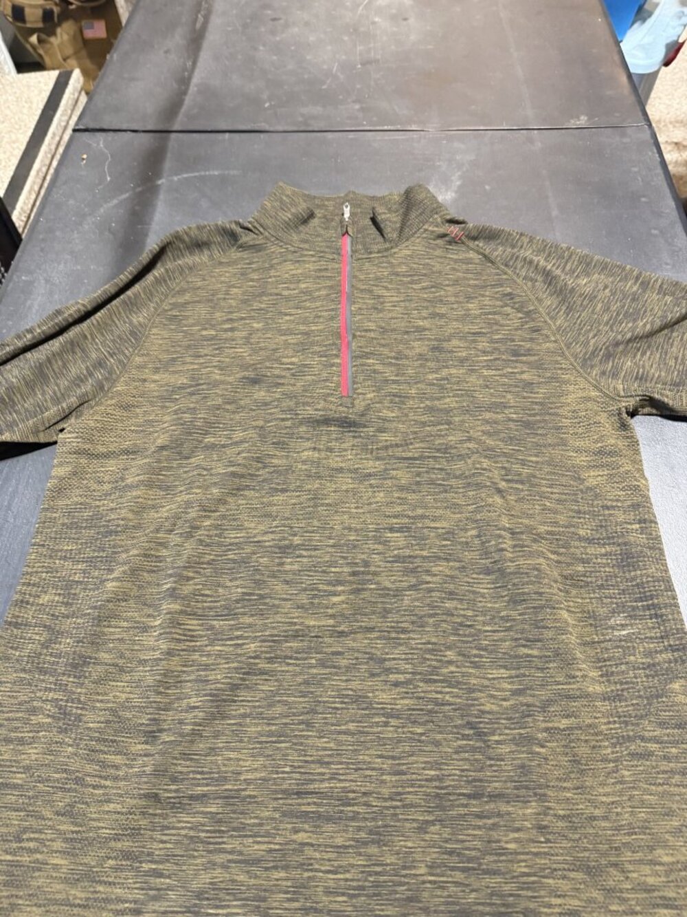 Lululemon Men's 1/4 Zip Pullover Olive Black Heather Size L